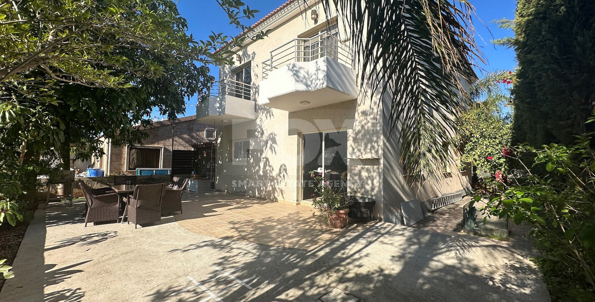 Detached 4 bedroom House in a lovely quiet area of Zakaki