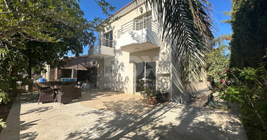 Detached 4 bedroom House in a lovely quiet area of Zakaki