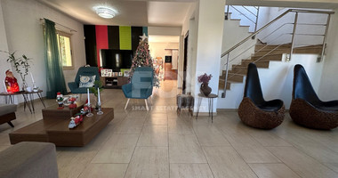 Detached 4 bedroom House in a lovely quiet area of Zakaki