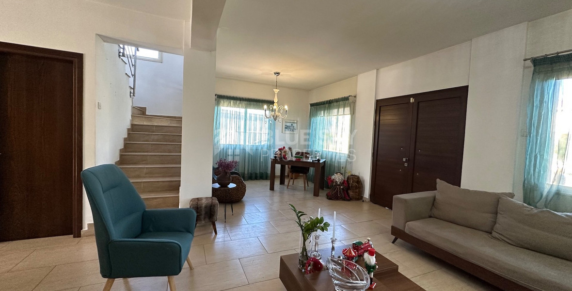 Detached 4 bedroom House in a lovely quiet area of Zakaki