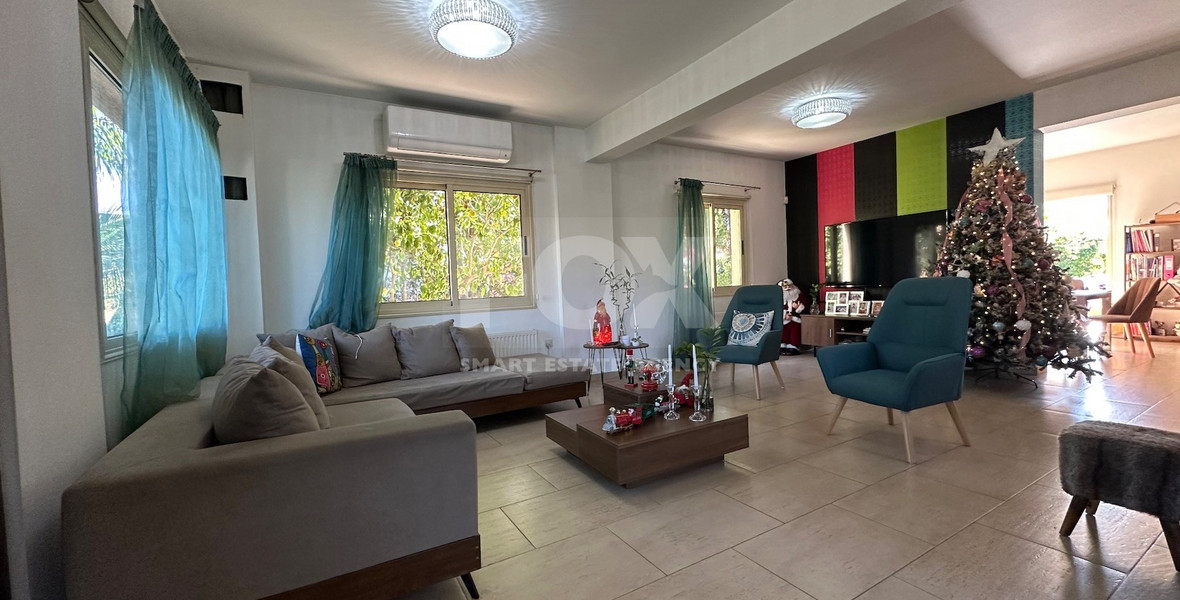 Detached 4 bedroom House in a lovely quiet area of Zakaki