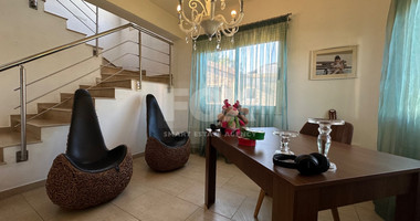 Detached 4 bedroom House in a lovely quiet area of Zakaki