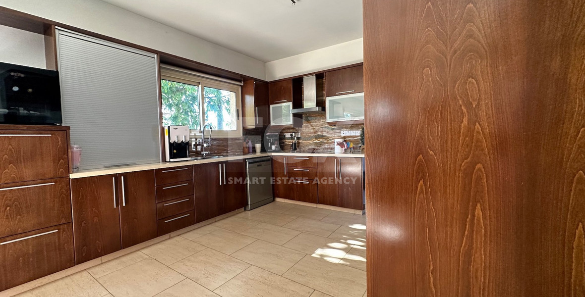 Detached 4 bedroom House in a lovely quiet area of Zakaki