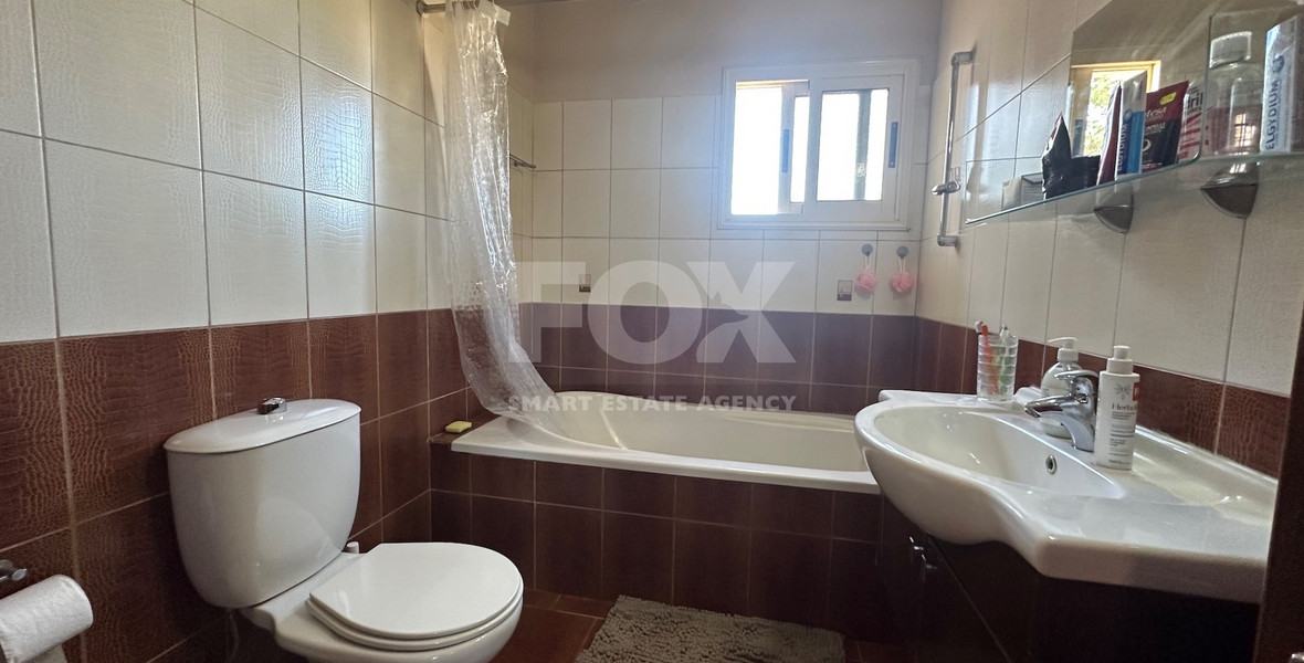 Detached 4 bedroom House in a lovely quiet area of Zakaki