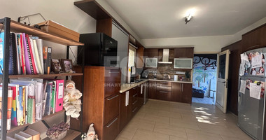 Detached 4 bedroom House in a lovely quiet area of Zakaki