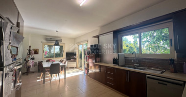 Detached 4 bedroom House in a lovely quiet area of Zakaki