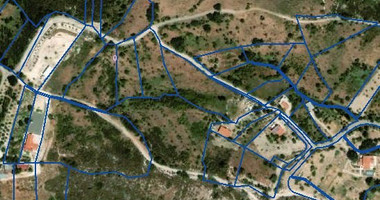 RESIDENTIAL PLOT OF 2,676M² READY FOR BUILDING OR DIVIDING INTO PLOTS