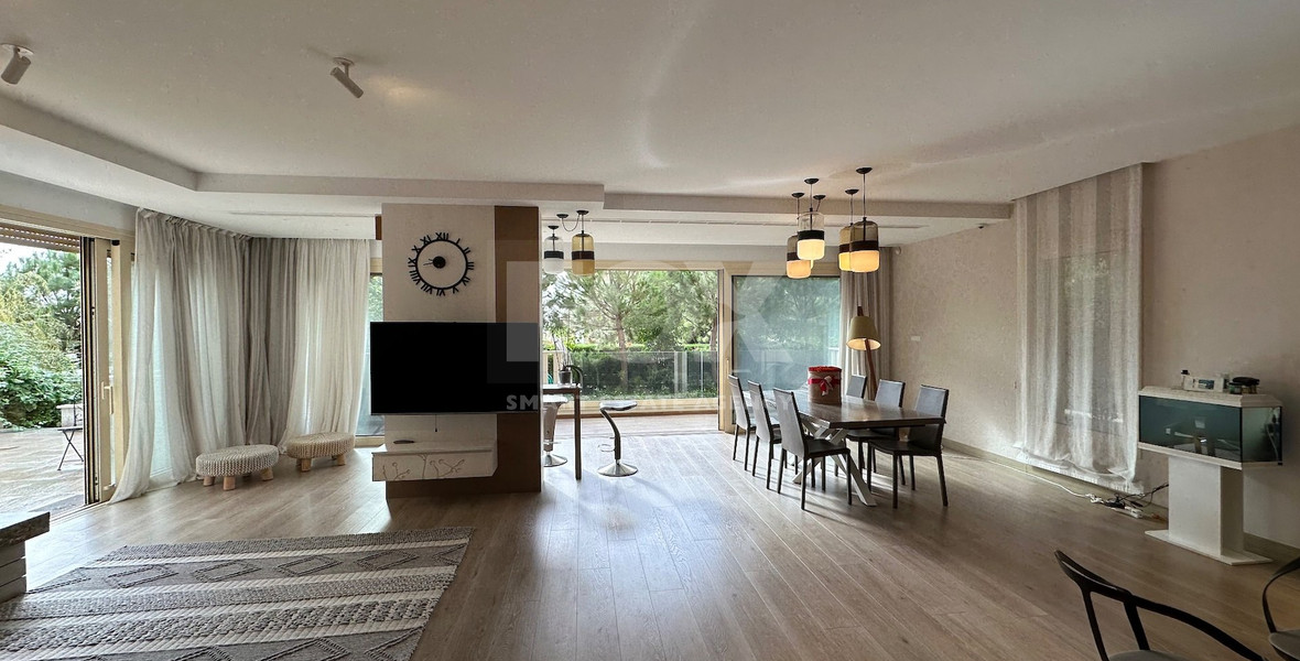 LUXURY FIVE BEDROOM VILLA FOR RENT 20 METRES FROM THE SEA IN THE AMATHOUNDA AREA OF LIMASSOL