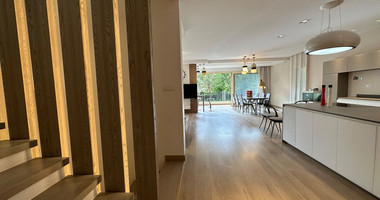 LUXURY FIVE BEDROOM VILLA FOR RENT 20 METRES FROM THE SEA IN THE AMATHOUNDA AREA OF LIMASSOL