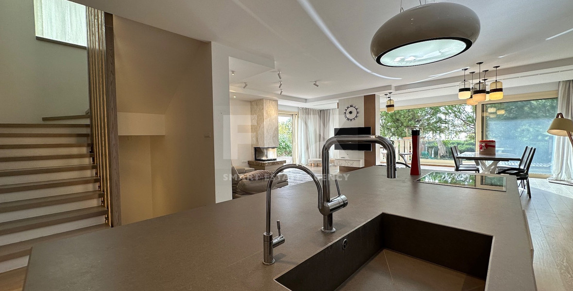 LUXURY FIVE BEDROOM VILLA FOR RENT 20 METRES FROM THE SEA IN THE AMATHOUNDA AREA OF LIMASSOL