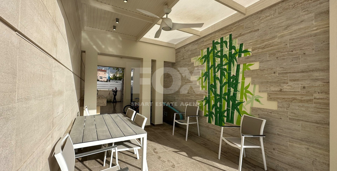 LUXURY FIVE BEDROOM VILLA FOR RENT 20 METRES FROM THE SEA IN THE AMATHOUNDA AREA OF LIMASSOL