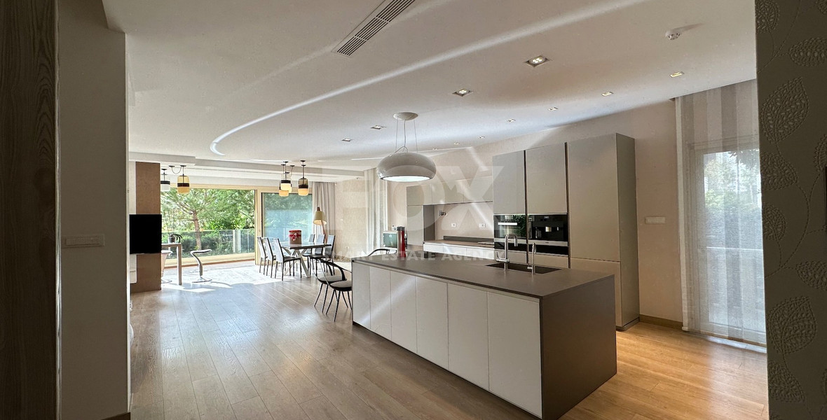 LUXURY FIVE BEDROOM VILLA FOR RENT 20 METRES FROM THE SEA IN THE AMATHOUNDA AREA OF LIMASSOL