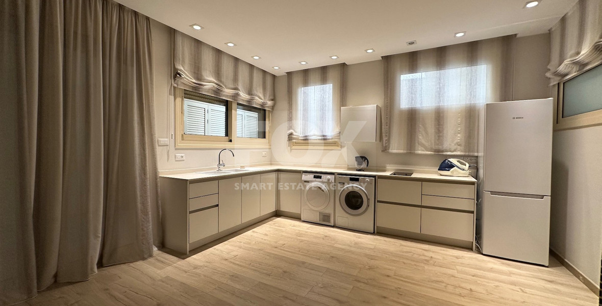 LUXURY FIVE BEDROOM VILLA FOR RENT 20 METRES FROM THE SEA IN THE AMATHOUNDA AREA OF LIMASSOL