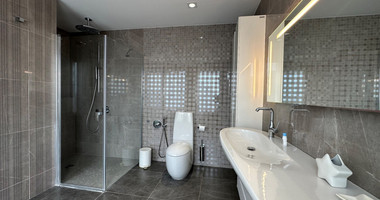 LUXURY FIVE BEDROOM VILLA FOR RENT 20 METRES FROM THE SEA IN THE AMATHOUNDA AREA OF LIMASSOL