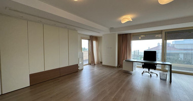 LUXURY FIVE BEDROOM VILLA FOR RENT 20 METRES FROM THE SEA IN THE AMATHOUNDA AREA OF LIMASSOL