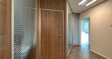 Luxury offices for sale in Mesa Geitonia