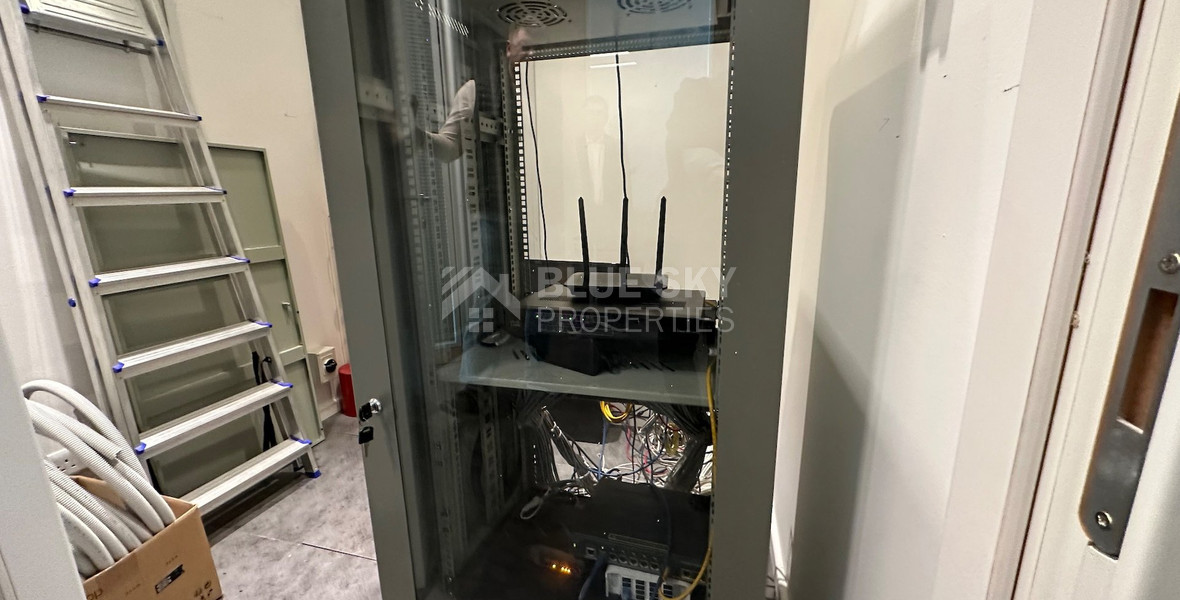 Luxury offices for sale in Mesa Geitonia