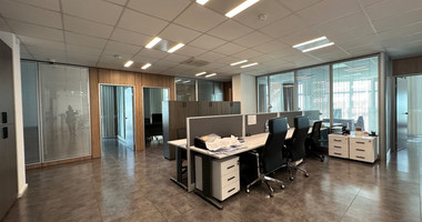 Luxury offices for sale in Mesa Geitonia