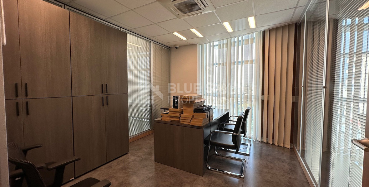 Luxury offices for sale in Mesa Geitonia