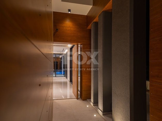 Luxury 5 bedroom villa with swimming pool in Agios Tychonas.