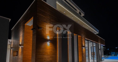 Luxury 5 bedroom villa with swimming pool in Agios Tychonas.