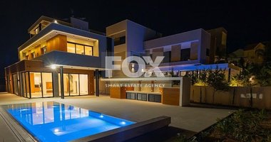 Luxury 5 bedroom villa with swimming pool in Agios Tychonas.