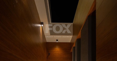 Luxury 5 bedroom villa with swimming pool in Agios Tychonas.