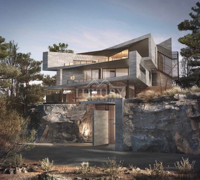 UNIQUE & Outstanding Villa for sale in Agios Tychon