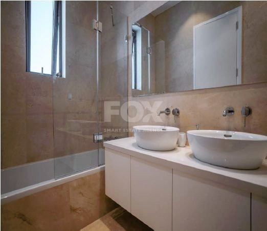 Luxury five bedroom en suite , detached villa in Sea Caves area in Peyia