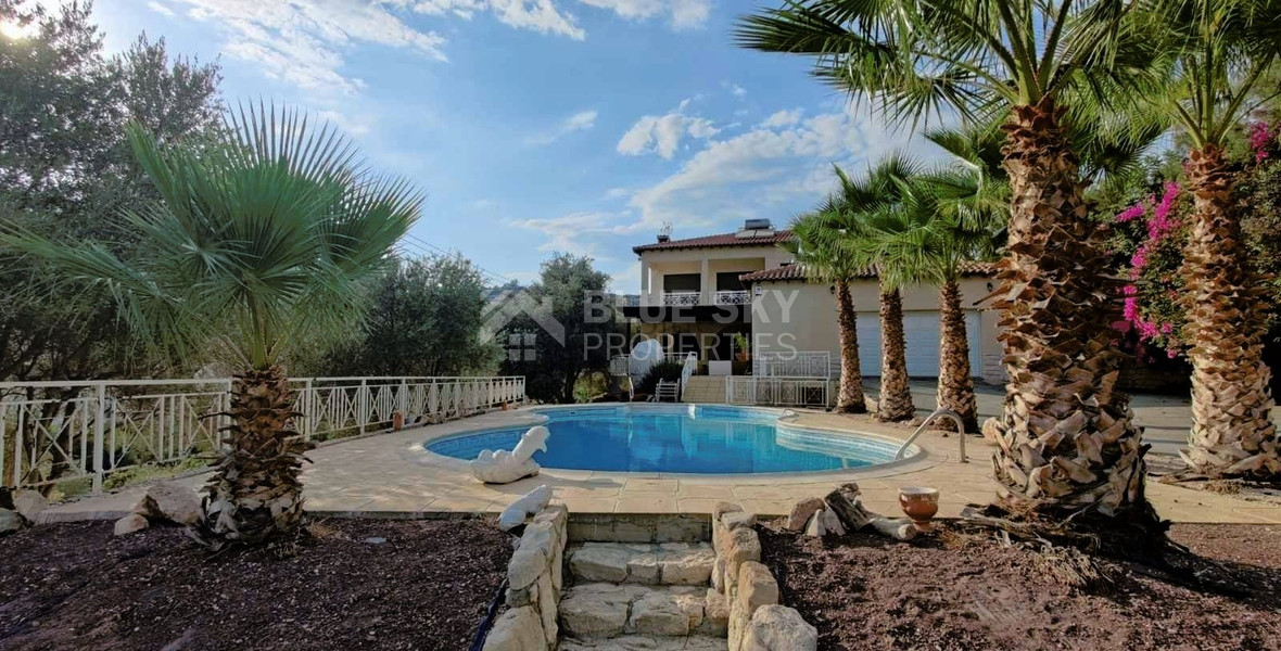 Spacious 3 bedroom Sea View Villa On A Huge Plot For Sale In Agios Tychonas