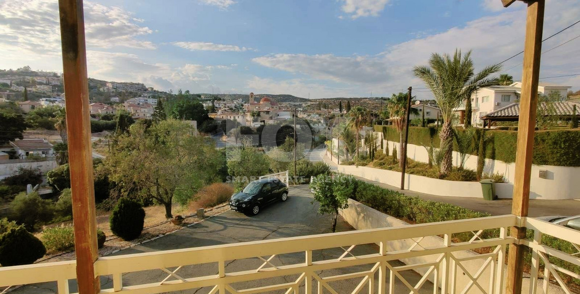 Spacious 3 bedroom Sea View Villa On A Huge Plot For Sale In Agios Tychonas