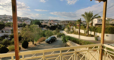 Spacious 3 bedroom Sea View Villa On A Huge Plot For Sale In Agios Tychonas