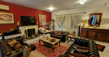 Spacious 3 bedroom Sea View Villa On A Huge Plot For Sale In Agios Tychonas