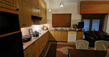 Spacious 3 bedroom Sea View Villa On A Huge Plot For Sale In Agios Tychonas