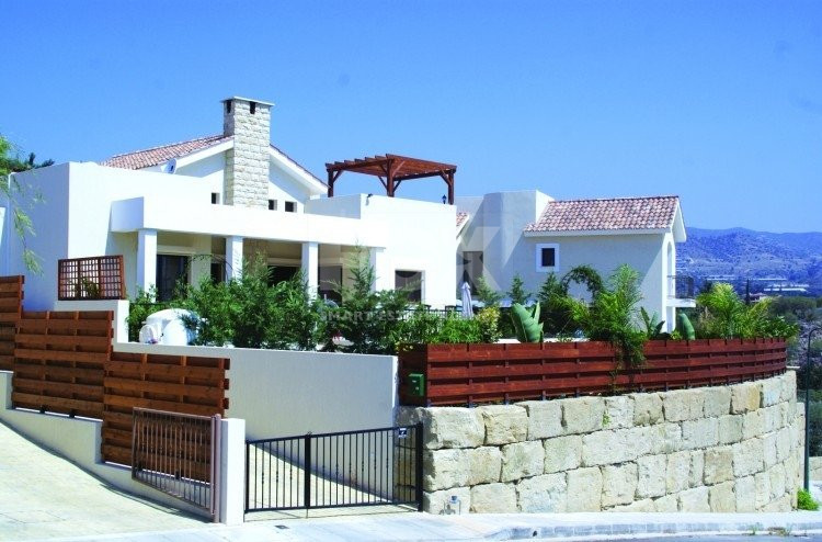 2 Bed House For Sale In Monagroulli Limassol Cyprus