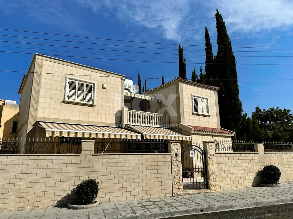 Four bedroom villa + office room in Kato Paphos