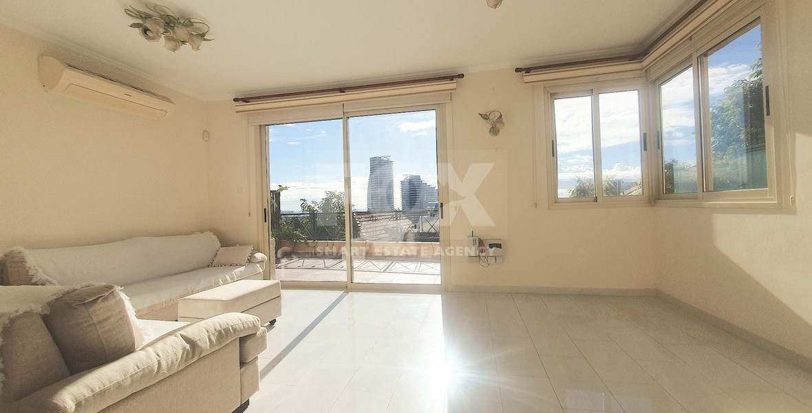 Two-Storey House for sale with Panoramic Sea View