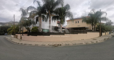 Nice four bedroom house in Palodia with swimming pool in Limassol