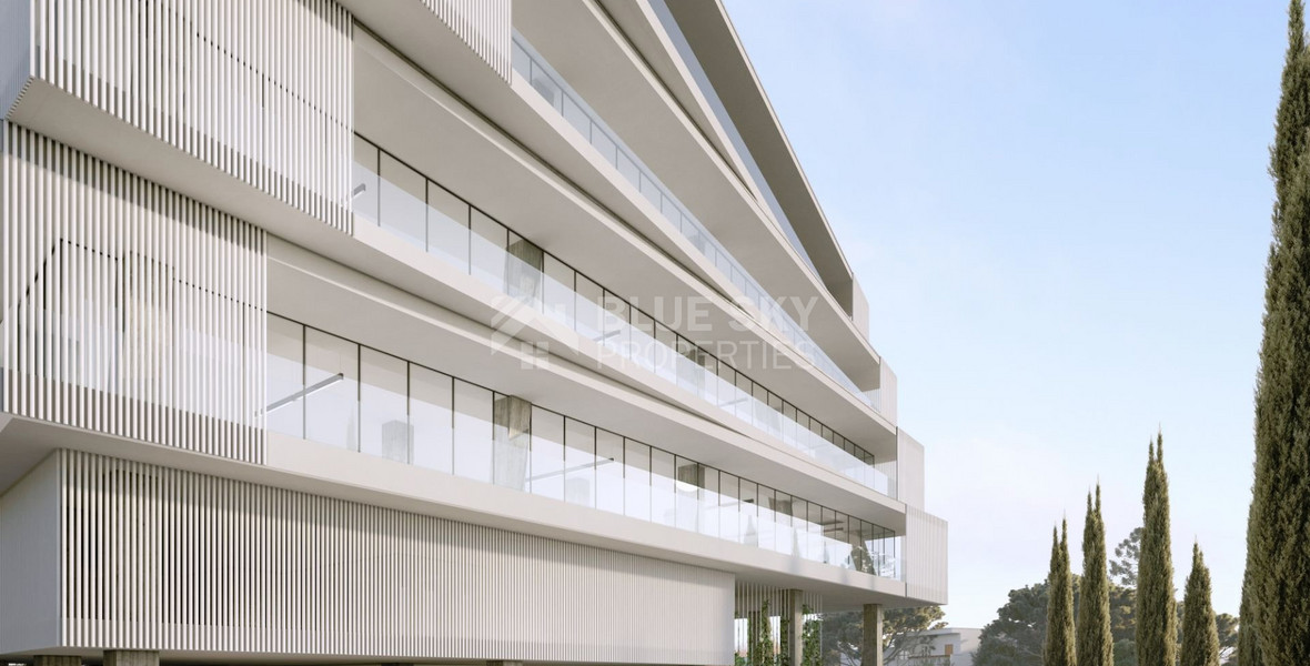 LUXURY OFFICE BUILDING OFFERING A COVERED AREA OF OVER 2,000 SQM