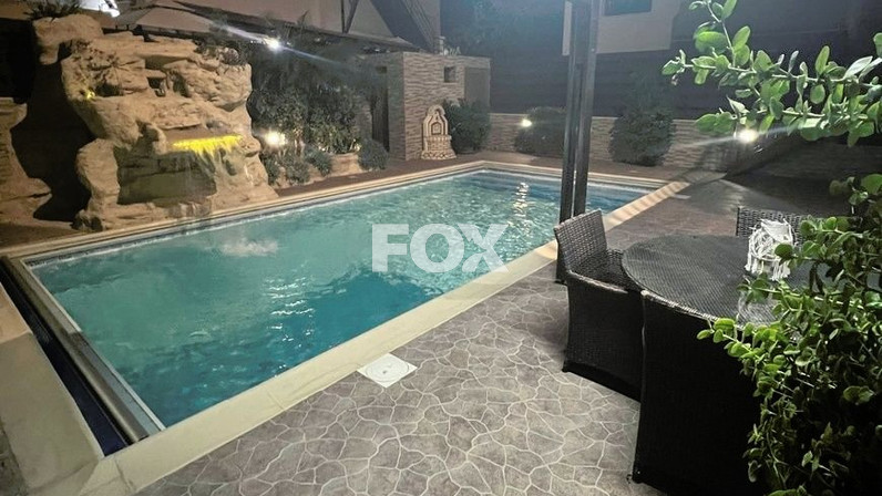 Commercial properties 184 m² for sale in Kato Polemidia, Limassol, Cyprus
