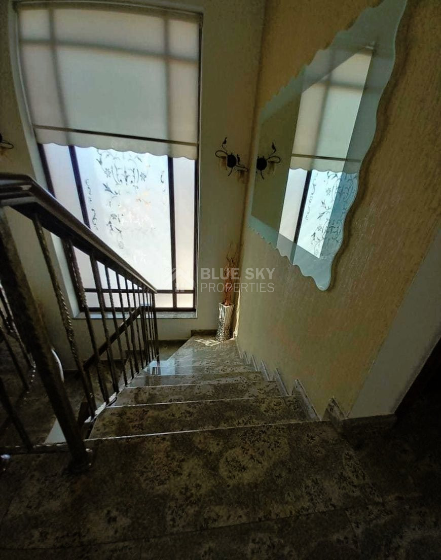 Exquisite 4-Bedroom Villa for sale: Swimming Pool & Garden