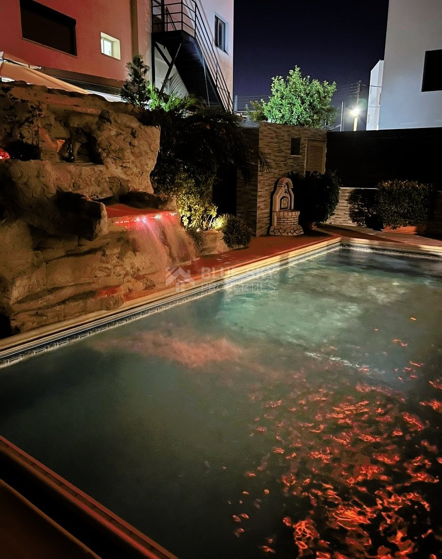 Exquisite 4-Bedroom Villa for sale: Swimming Pool & Garden