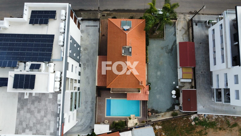 Commercial properties 184 m² for sale in Kato Polemidia, Limassol, Cyprus