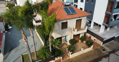 Exquisite 4-Bedroom Villa for sale: Swimming Pool & Garden