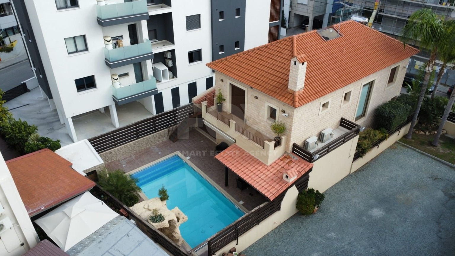 Exquisite 4-Bedroom Villa for sale: Swimming Pool & Garden