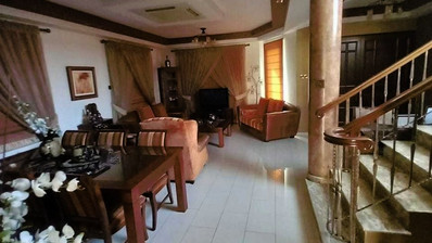 Exquisite 4-Bedroom Villa for sale: Swimming Pool & Garden