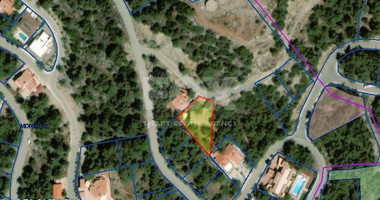 UNFINISHED HOUSE WITH LICENSES ON 1,010M² ;RESIDENTIAL LAND IN MONIATIS WITHIN FOREST