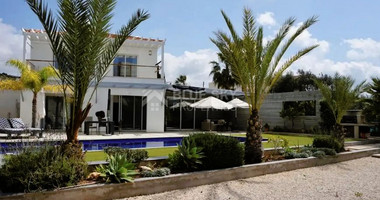 Impressive 4 Bedroom Detached Villa in Sea Caves