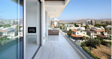 Amazing three bedroom apartment in Potamos Germasogeias, Limassol