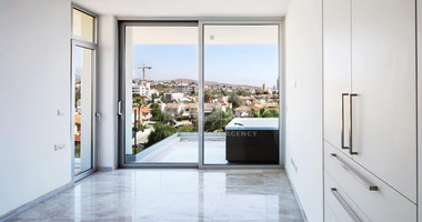 Amazing three bedroom apartment in Potamos Germasogeias, Limassol